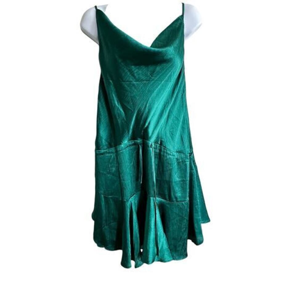 Princess Polly green Satin low‎ neckline coquette feminine dress size 8